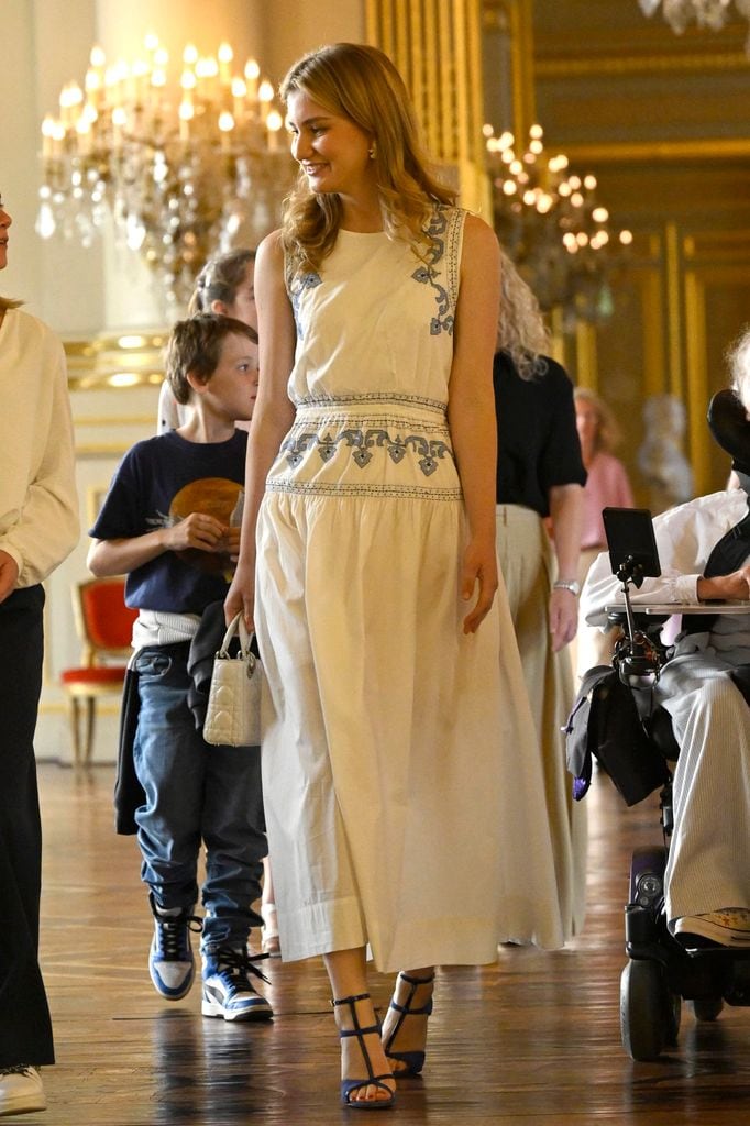 Elisabeth de Bélgica vestido Zara