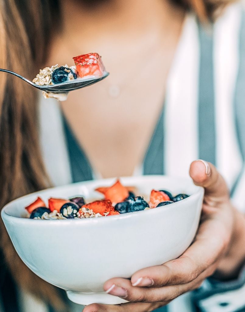 Frutas, cereales, semillas, frutos secos, lácteos... los bowls de desayuno aceptan infinidad de combinaciones.