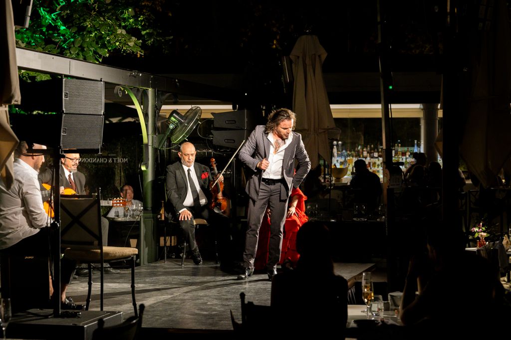 Actuación del bailaor Juan Andrés Maya en El Jardín del Ritz