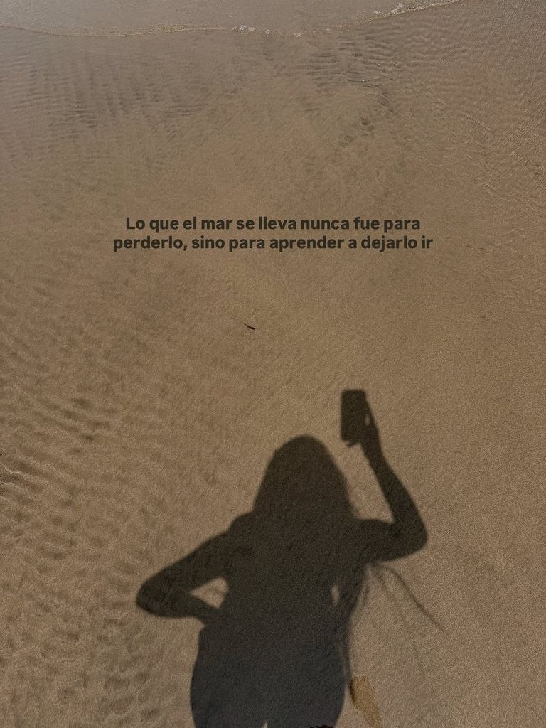"Lo que se lleva el mar nunca fue para perderlo, sino para aprender a dejarlo ir" es una de las significativas reflexiones que Ainhi ha compartido tras poner fin a su relación con el futbolista