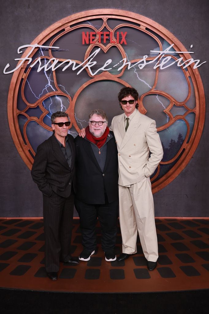 Oscar Isaac, Guillermo del Toro y Jacob Elordi entre los nominados a los Golden Globes 2026 por 'Frankenstein'