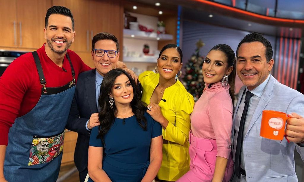 Chef Yisus, Raúl González, Dayanara Torres, Francisca Lachapel, Jessica Rodríguez y Carlos Calderón