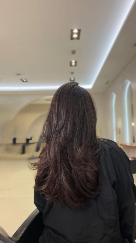 Su nuevo pelo, corte mariposa y un tono que se asemeja más a su color natural
