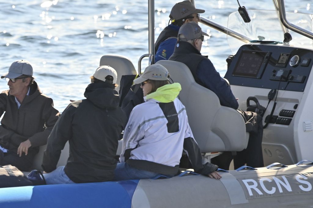 Irene Urdangarin comparte una jornada náutica con el rey Juan Carlos en Sanxenxo