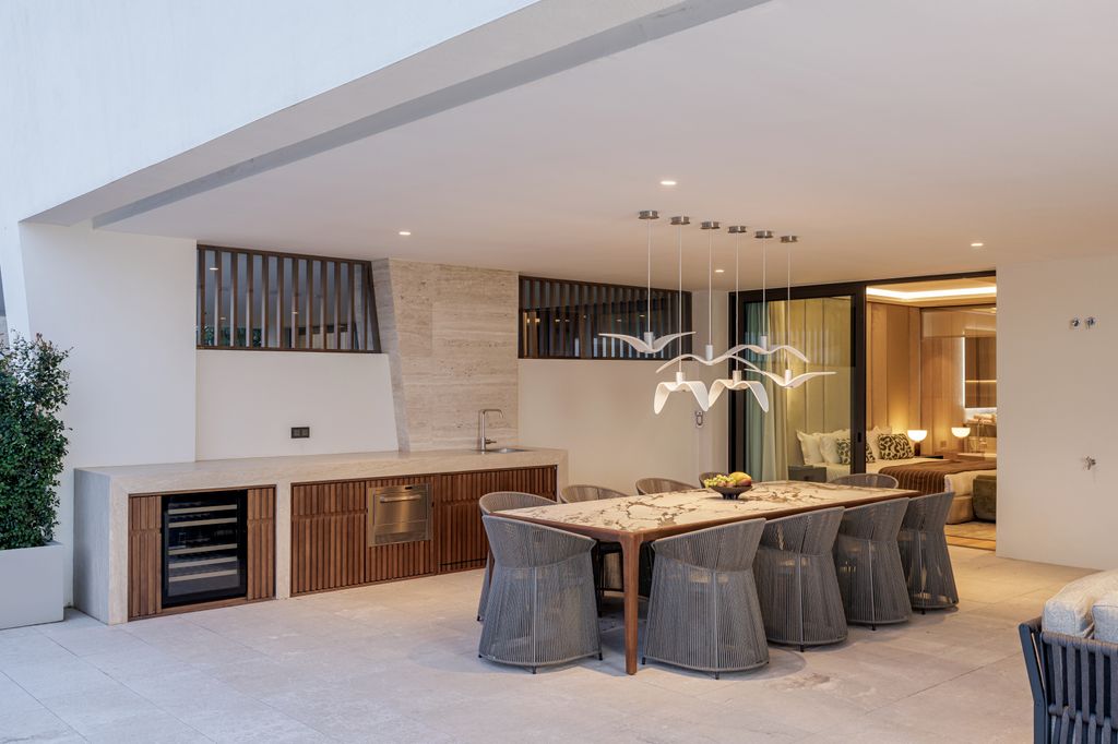 Comedor de verano con cocina de exterior