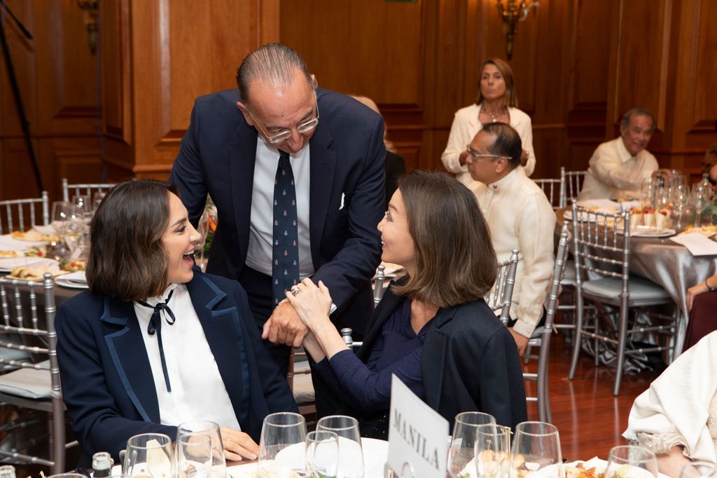 Isabel Preysler en la fiesta de la embajada de Filipinas