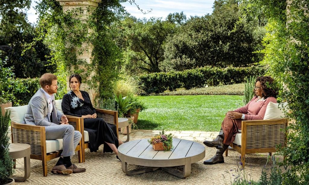 HOLA 3998 Entrevista Meghan Markle y el príncipe Harry