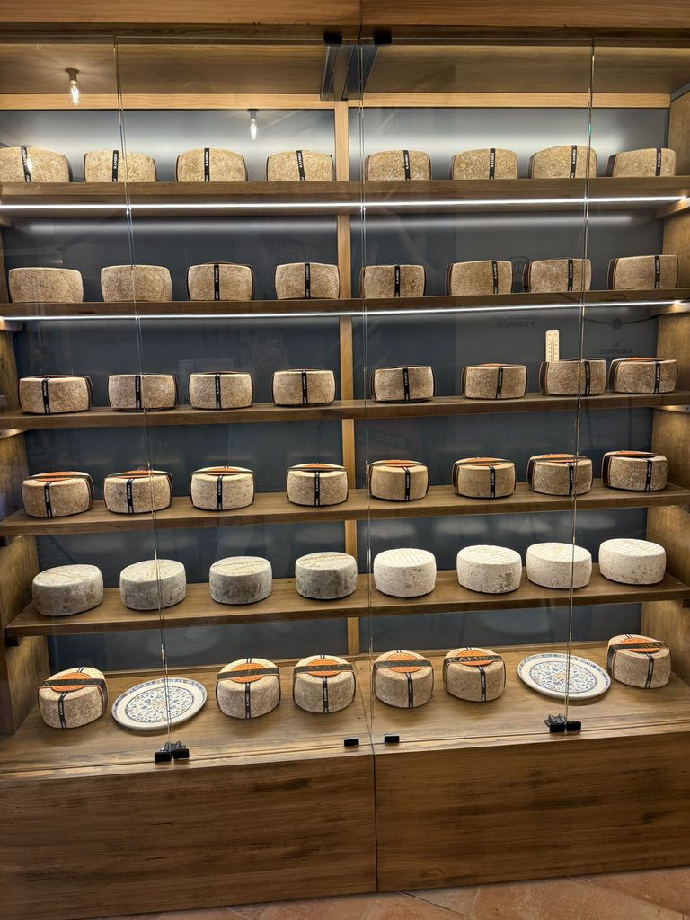 Bar-Quesería Kamiku