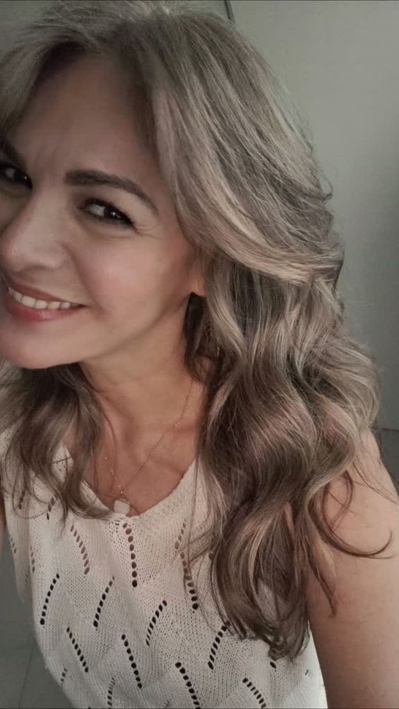 Fabiola comparte el resultado definitivo de su proceso para lucir las canas