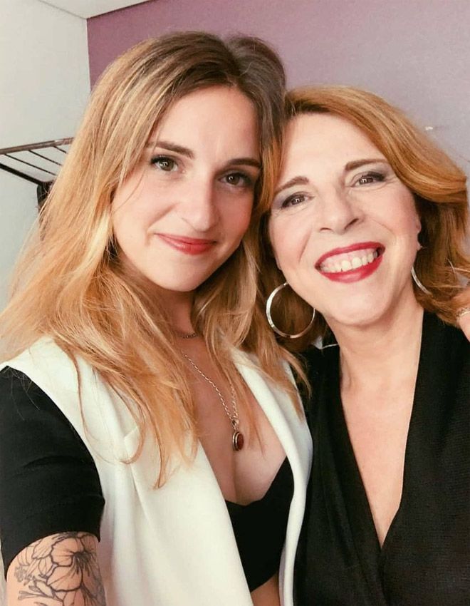 Sole Giménez con su hija Alba Engel