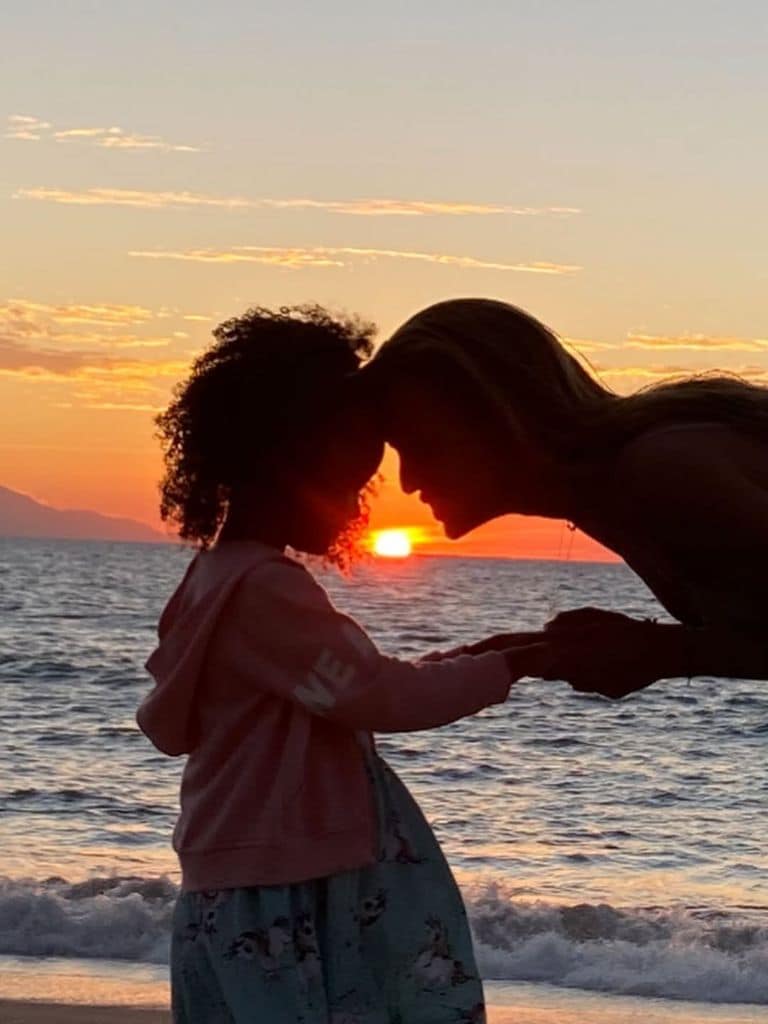 Esther Cañadas con su hija Galia