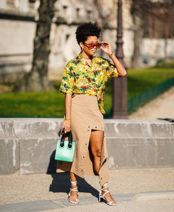 Camisa y falda con abertura