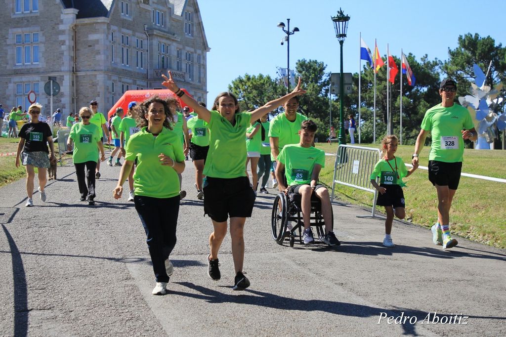 Más de 430 participantes tomaron parte en la XIII Milla María de Villota y el IV Triatlón, una cita benéfica que sigue creciendo año tras año