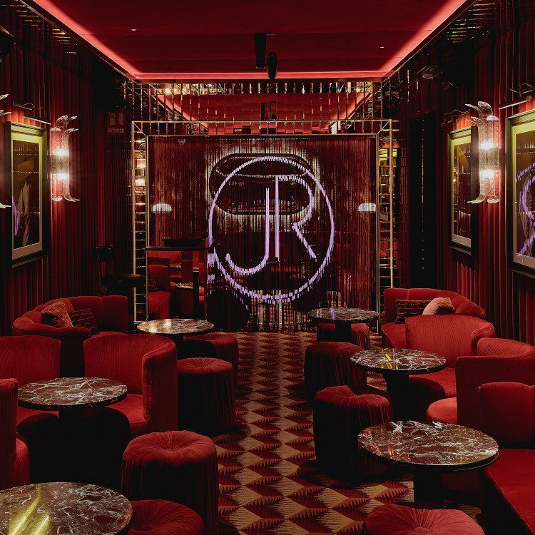 Speakeasy, la coctelería clandestina en la planta sótano