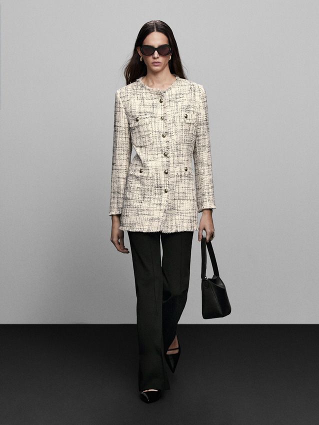 La reina Letizia estrena una chaqueta de tweed de Massimo Dutti