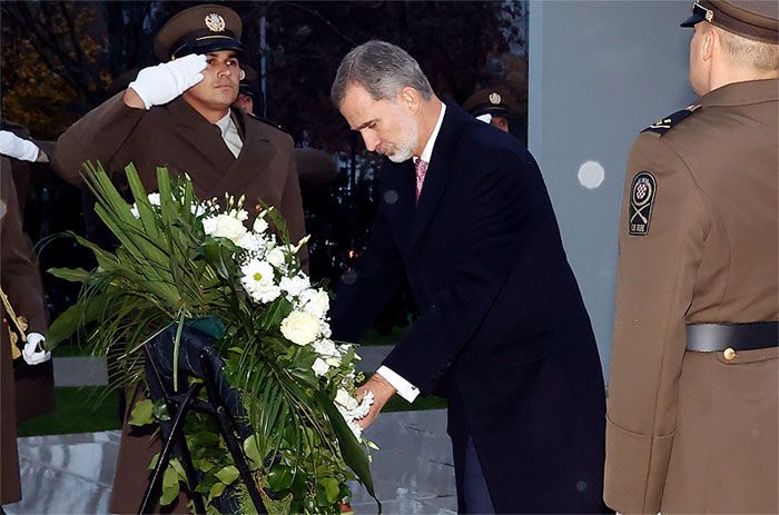 Los Reyes en ofrenda floral