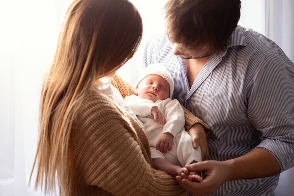 Padres con su bebé recién nacido