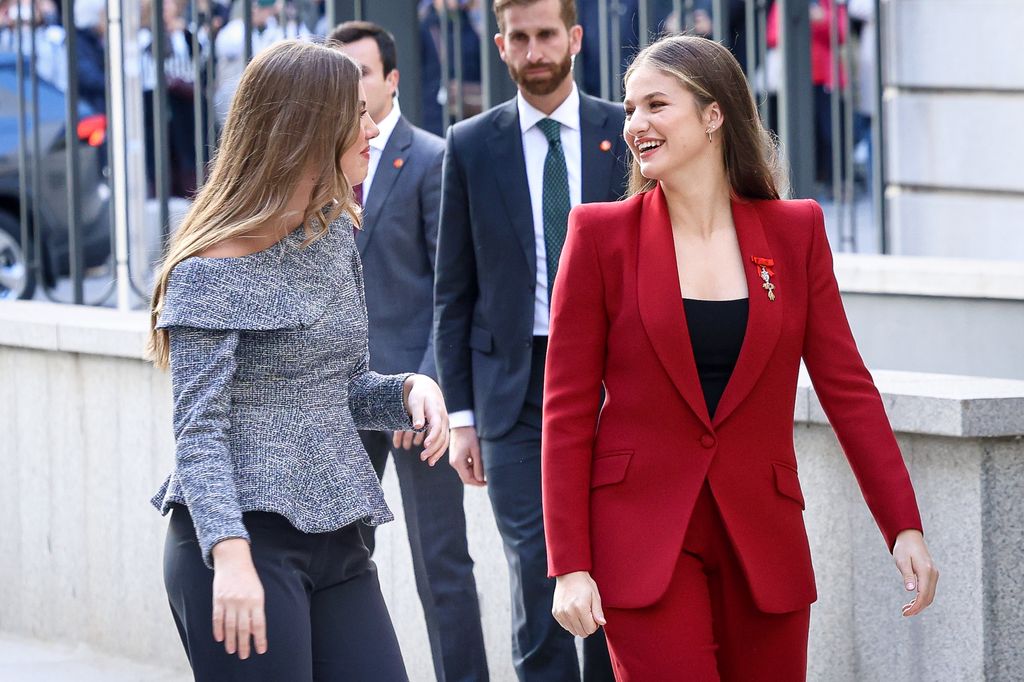 La princesa Leonor y la infanta Sofía en noviembre de 2021 durante el acto por los 50 años de democracia en España