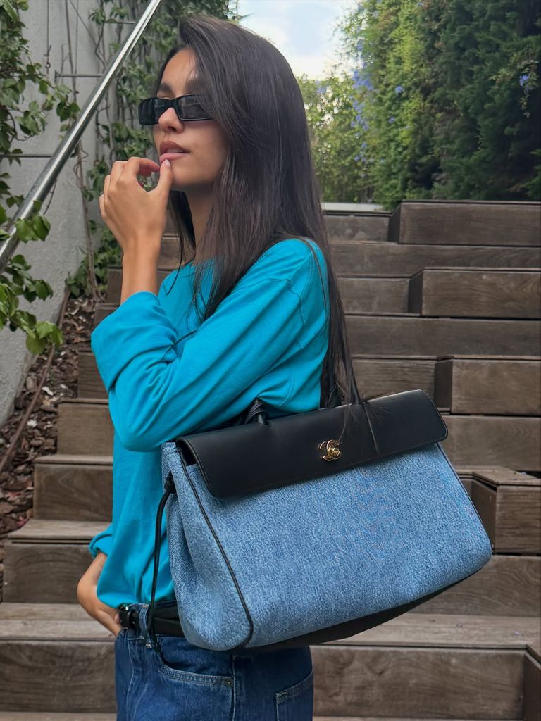 Inés García con look a juego con Lamine Yamal al estilo de los Beckham en los 2000