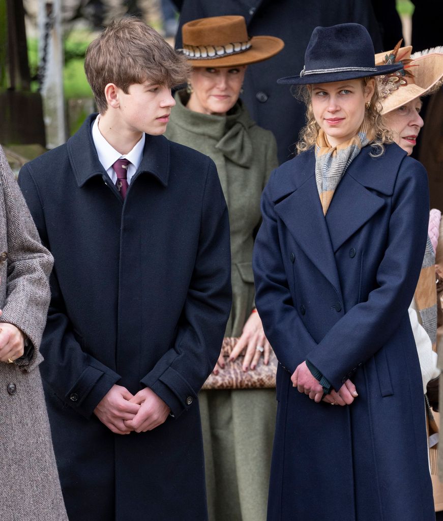 James, conde de Wessex, junto a su hermana lady Louis en Sandringham