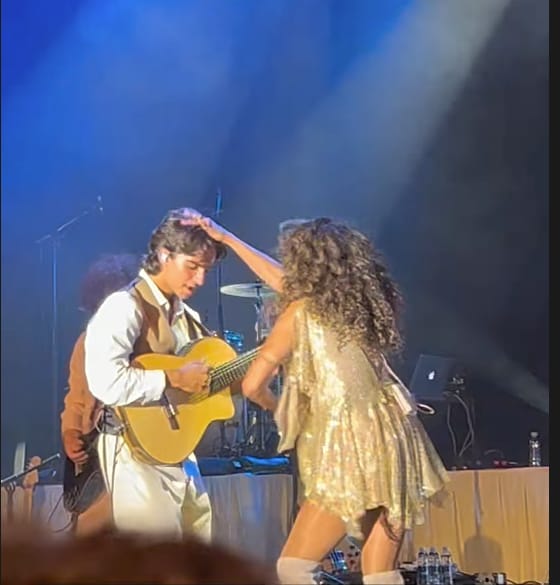 Rosario Flores y su hijo
