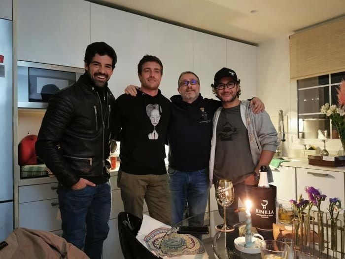 Miguel Ángel Muñoz y Javier Muñoz con Carlos Santos y Raúl Mérida