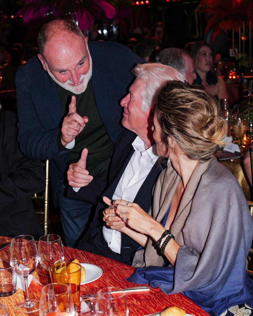 Alejandra y Richard Gere con el chef español José Andrés en la gala benéfica organizada por City Harvest en Nueva York