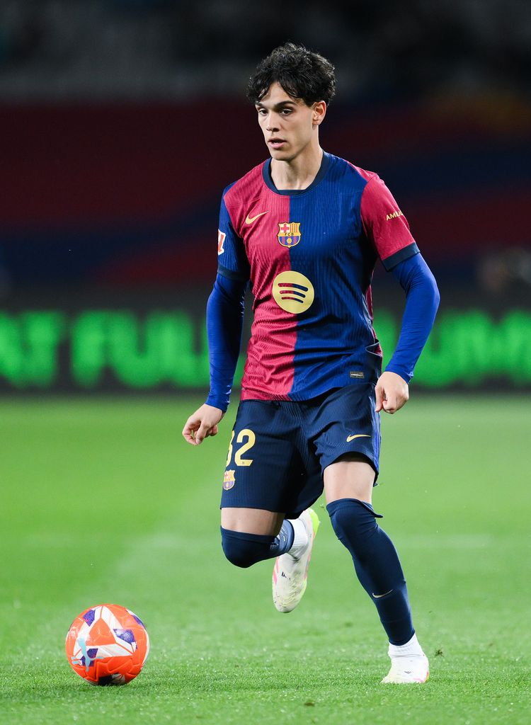 Héctor Fort, jugando con el FC Barcelona