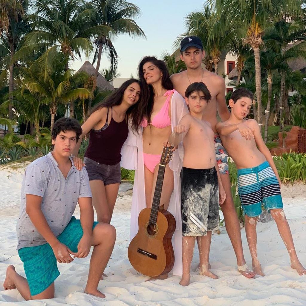 Ana Bárbara y sus hijos