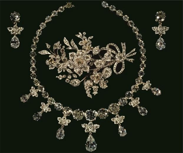 Las tiaras de Mary de Dinamarca: ¿qué tiene y qué recibe la nueva reina?