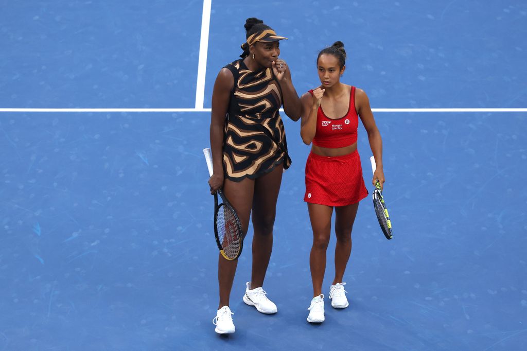 Leylah Fernandez y Venus Williams