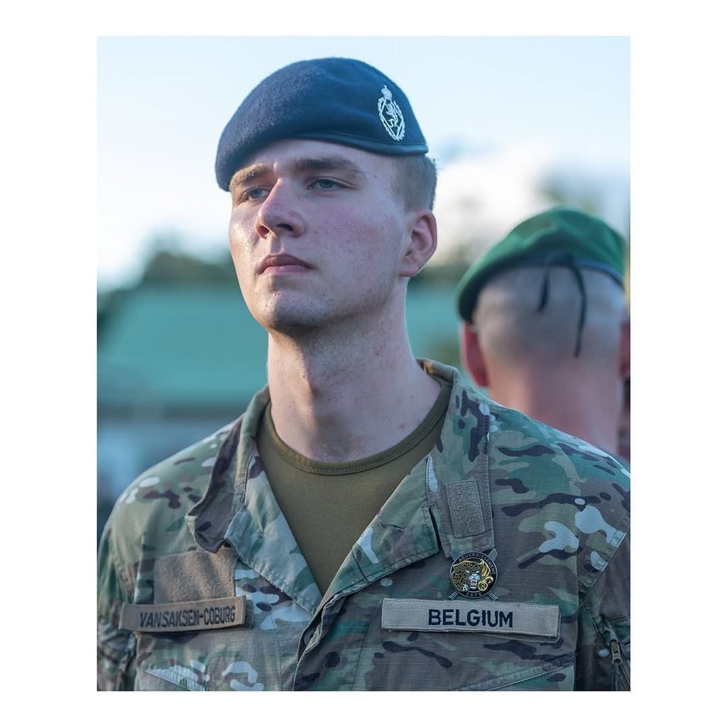 Gabriel de Bélgica de maniobras militares