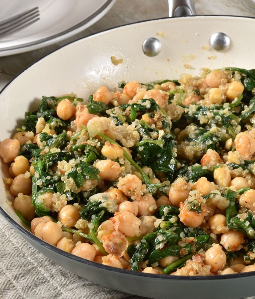 Salteado de garbanzos con espinacas