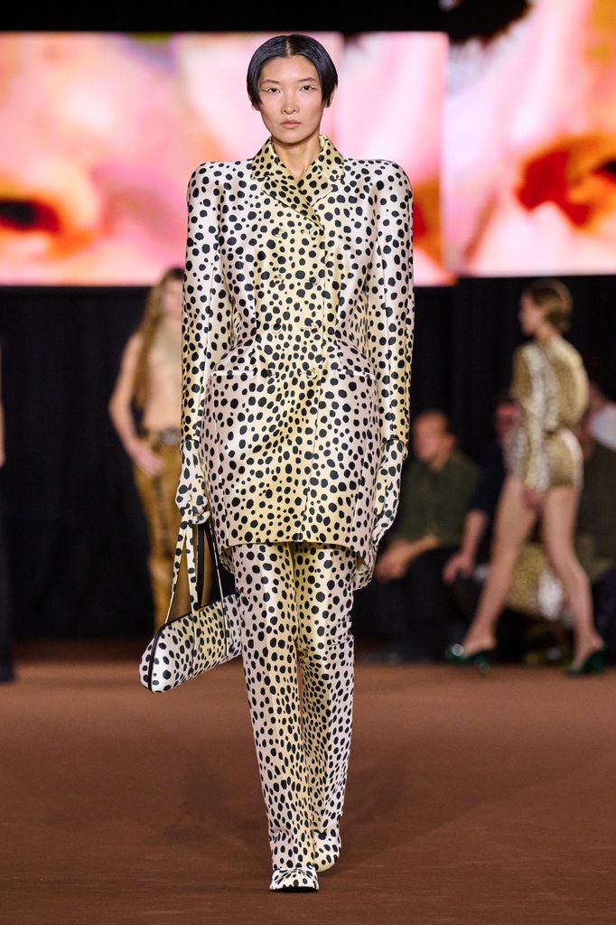 Paris Fashion Week: desfile de Mugler (Primavera/Verano 2027)
