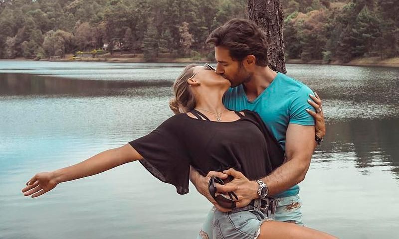 Sebastian Rulli Y Angelique Boyer Besos