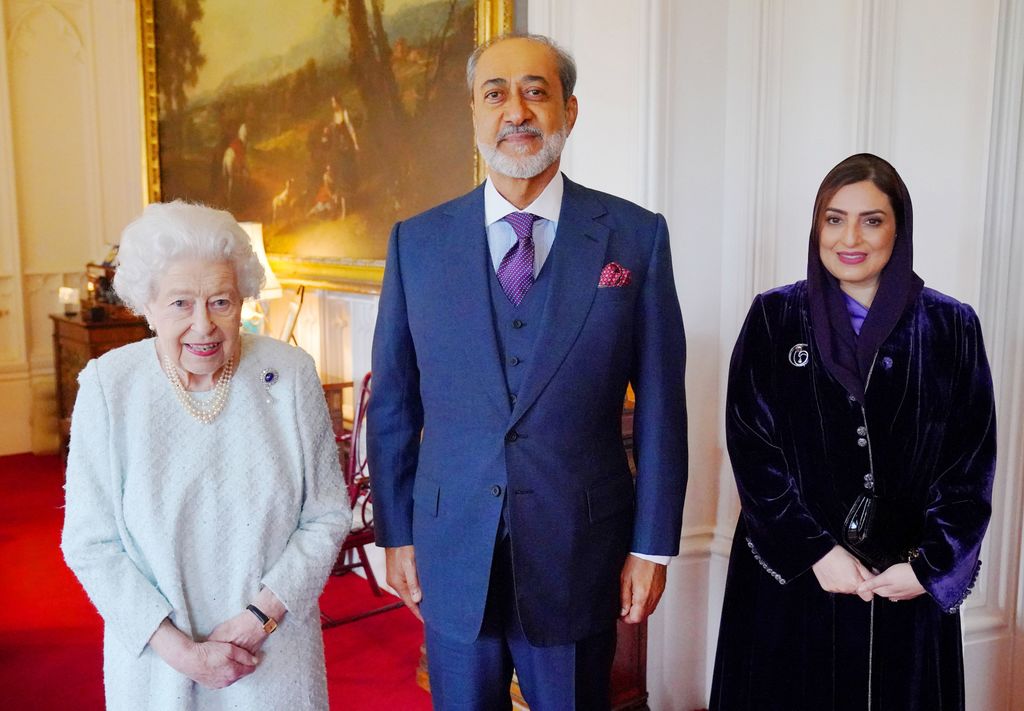 Uno de sus contados viajes al extranjero para un acto oficial fue en el año 2021 para conocer a Isabel II en el Castillo de Windsor