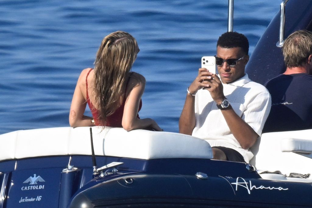 Kylian Mbappé se convirtió en el fotógrafo de Ester.