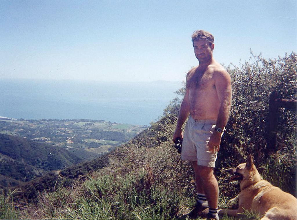 Esta fotografía de archivo, en la que aparece Andrew Luster, heredero de la fortuna de la marca de cosméticos Max Factor, fue difundida por el Departamento del Sheriff del condado de Ventura el 8 de enero de 2003 en Ventura, California.