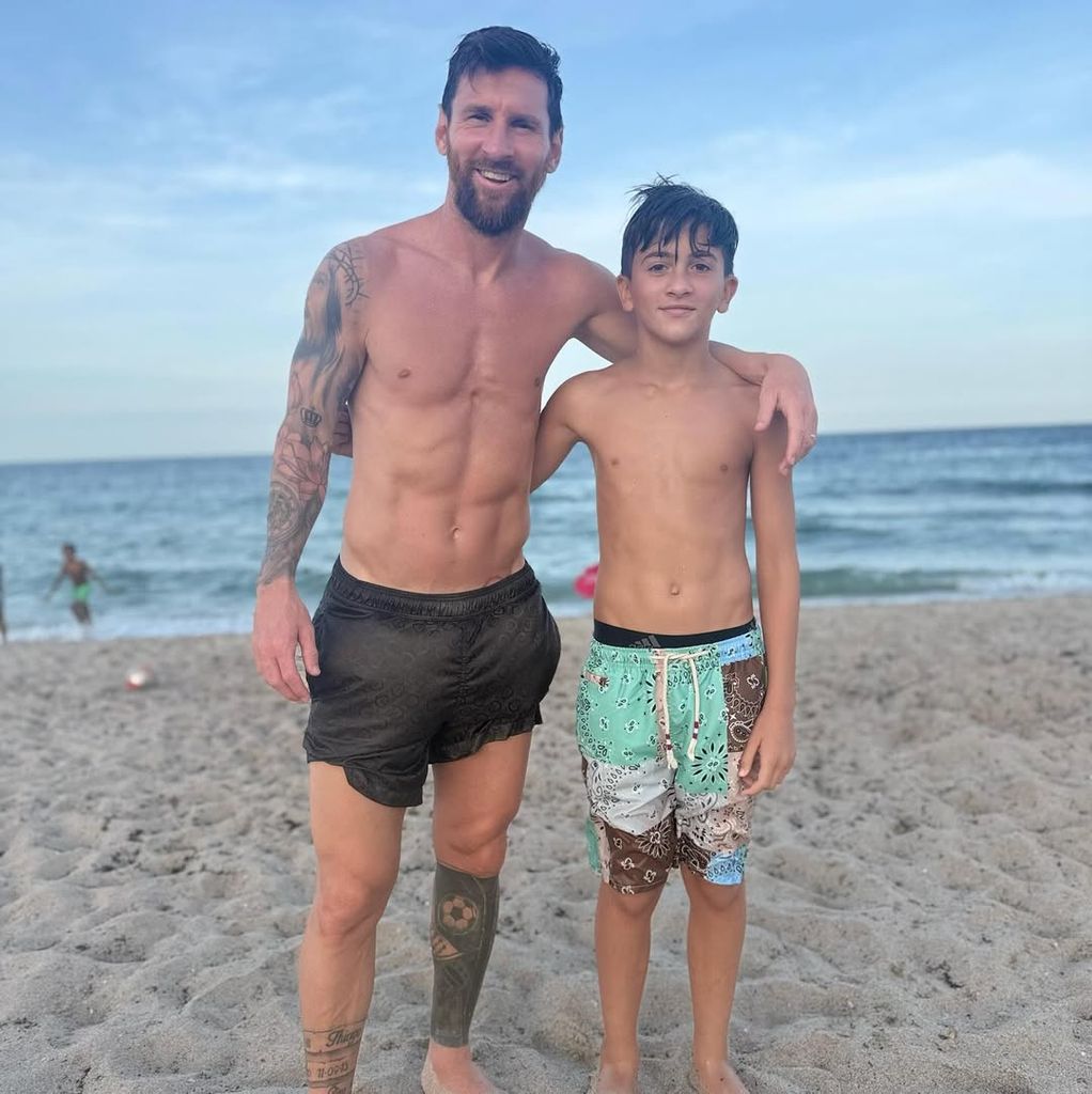 El argentino posee un envidiable físico y ha heredado a sus hijos su estilo de vida saludable.
