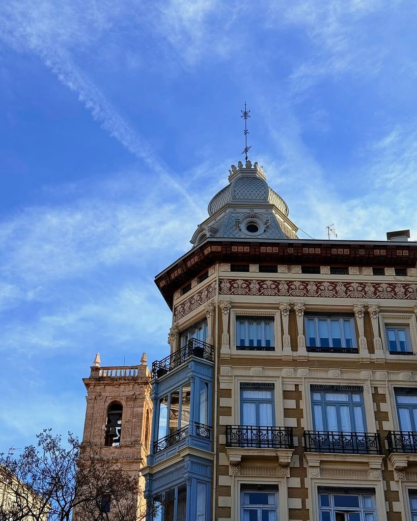 Nuria Roca visita a sus padres y su tía en Valencia