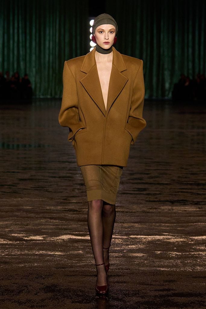 yves saint laurent desfile otono invierno 2024002a