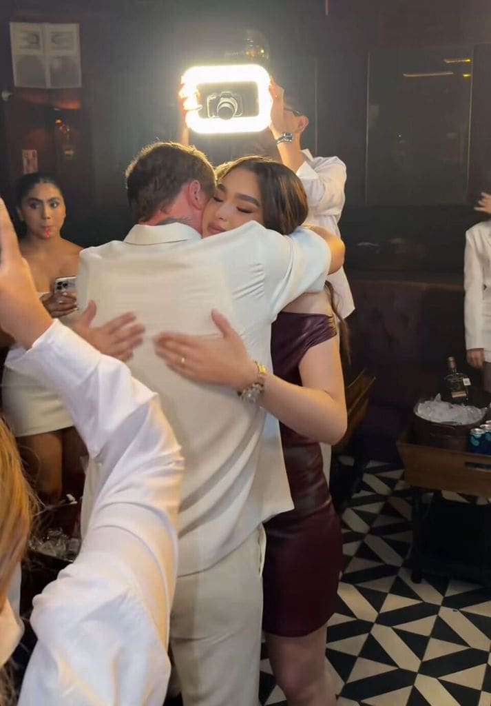 Emily y su papá, el Canelo, dieron muestra de su gran cercanía y complicidad