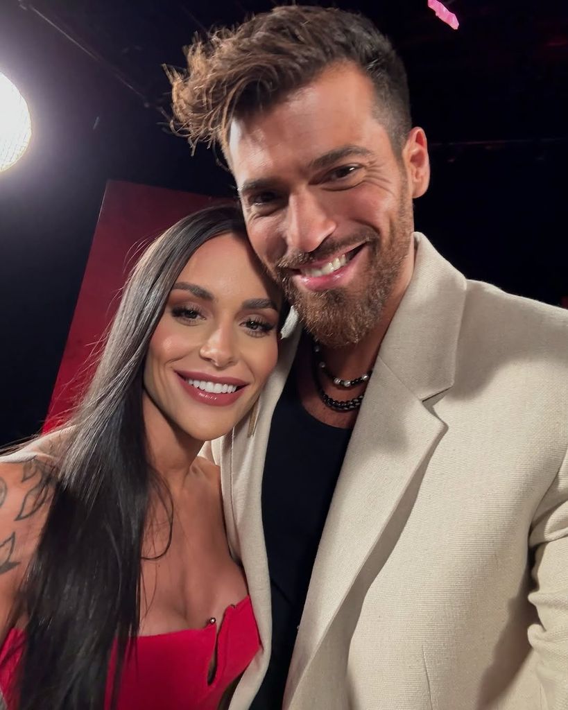 Can Yaman concedió entrevistas con importantes medios y comunicadores como Thamires Hauch