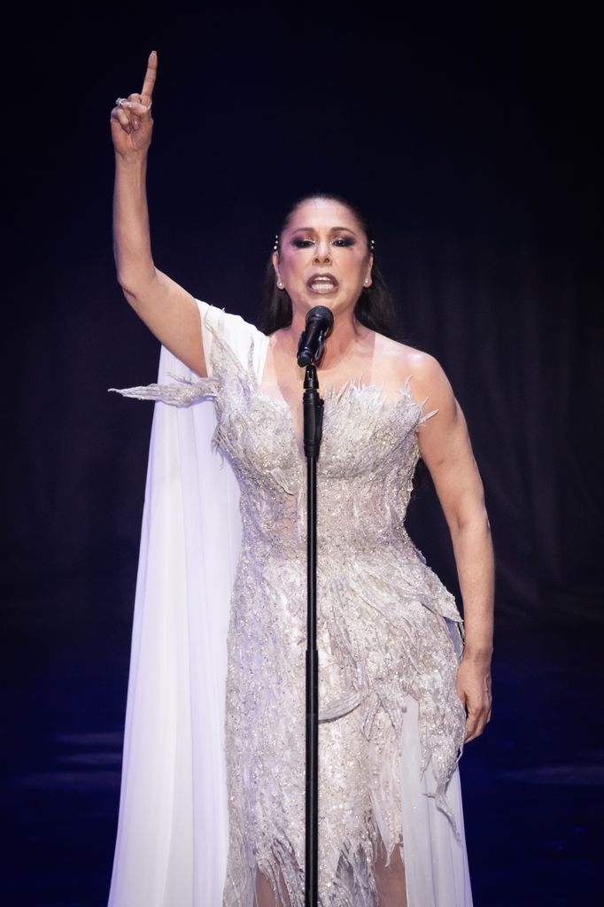 La cantante Isabel Pantoja se encuentra hospitalizada en Madrid