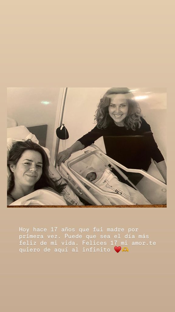 Amelia Bono con su madre el día que tuvo a su primer hijo