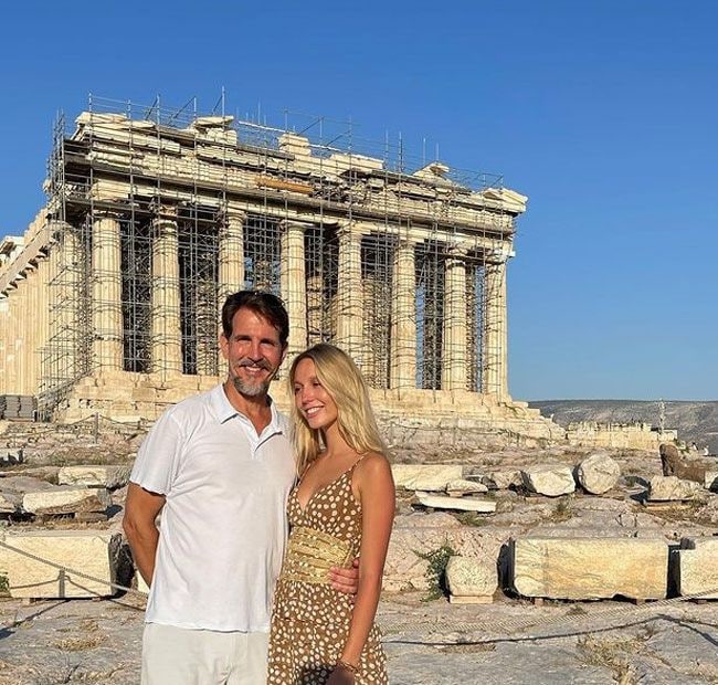 Olympia de Grecia con vestido estampado