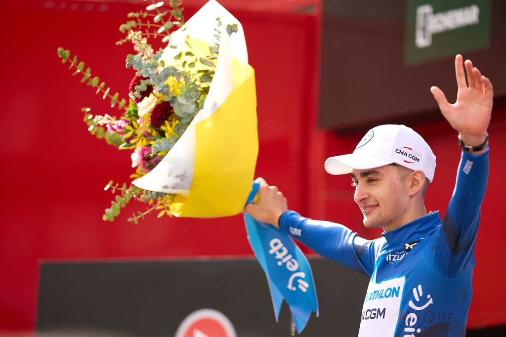 El joven ciclista francés, celebrando una de sus victorias