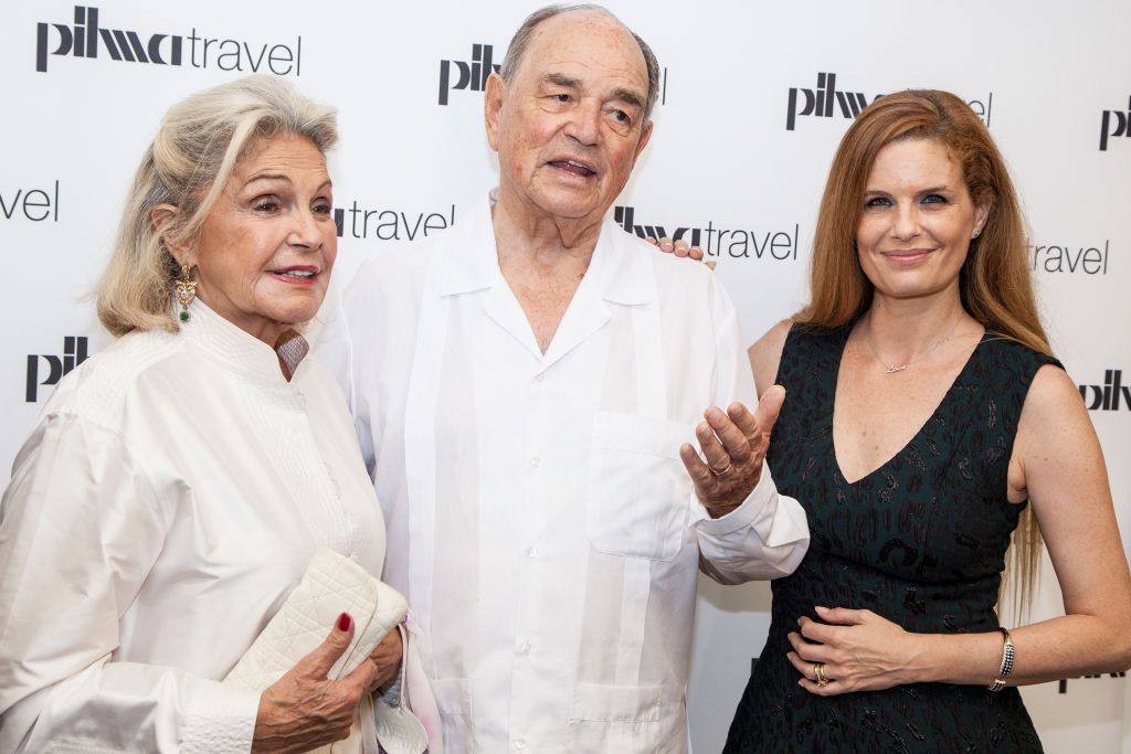 El conde Rudi con Beatriz de Orleans y Olivia de Borbon en 2017 en un evento en Marbella