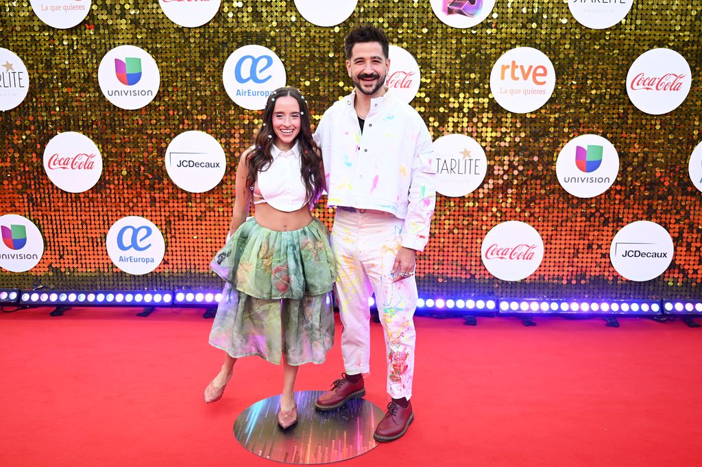 Camilo y Evaluna convierten la noche de los Premios Juventud en una cita romántica con un detalle de sus hijas