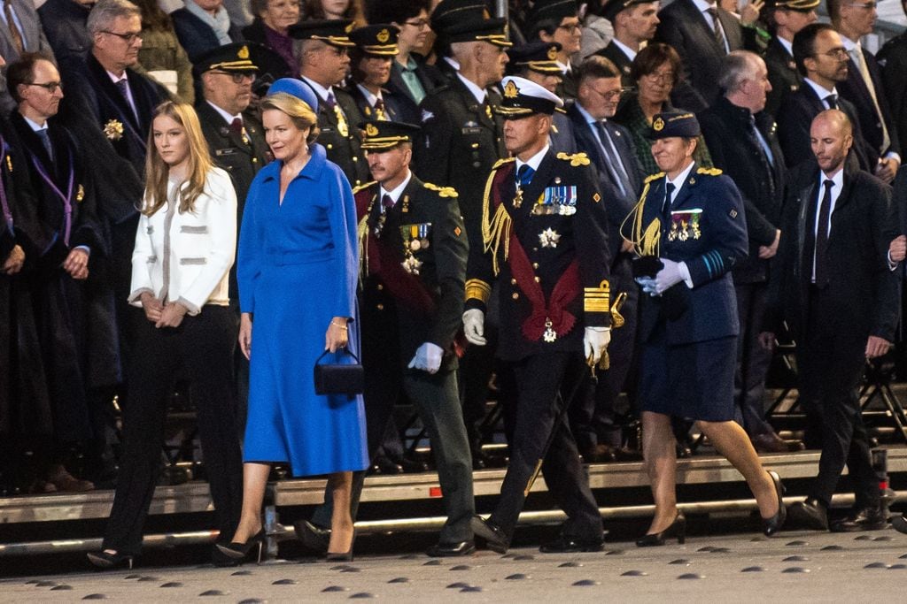 El príncipe Gabriel hace su juramento en la Real Academia Militar de Bruselas (Bélgica) acompañado de los reyes Felipe y Matilde y la princesa Eleonore